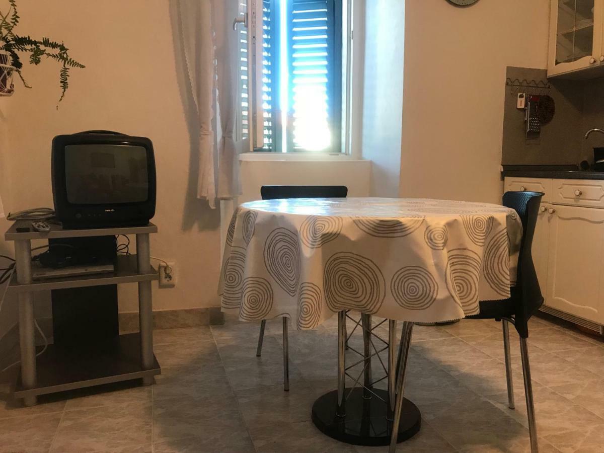 Apartman Gracin Primošten Eksteriør billede